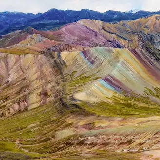montagne de palcoyo arc-en-ciel 